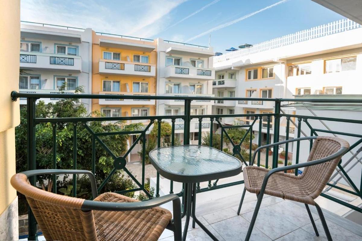 Gaia Palace Marmari  Exterior photo