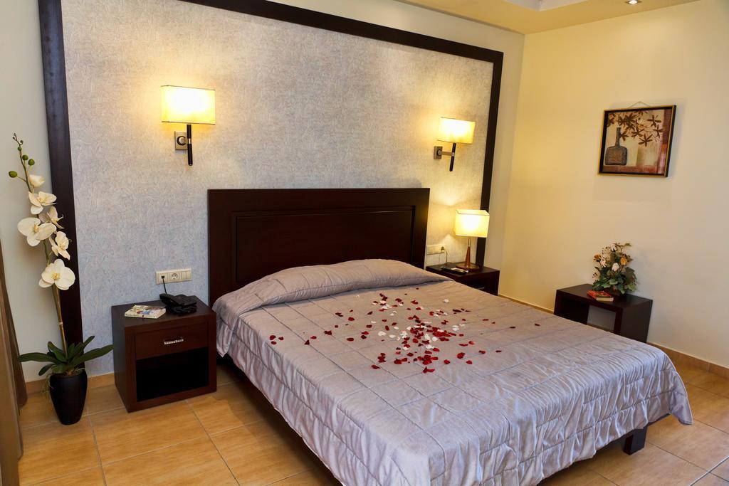 Gaia Palace Marmari  Exterior photo